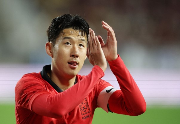 Ronaldo thua ngôi sao Son Heung-min ở giải châu Á