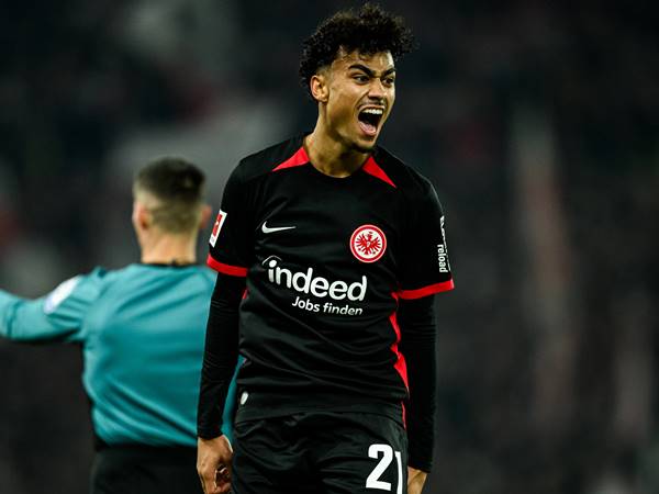 Tin Real Madrid: Nathaniel Brown trở thành mục tiêu hàng đầu